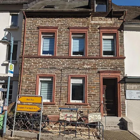 بيت للعطل In Koevenig Mit Terrasse Und Grill *
